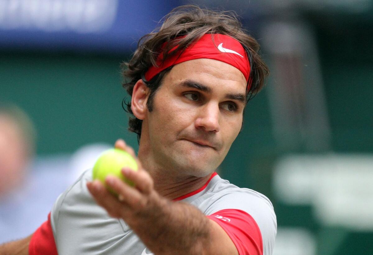 Roger Federer of Switzerland defeated Alejandro Falla or Columbia, 7-6 (2), 7-6 (3) on Sunday in the final of the ATP tournament in Halle, Germany.