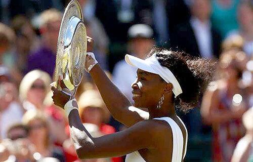 Venus Williams with trophy