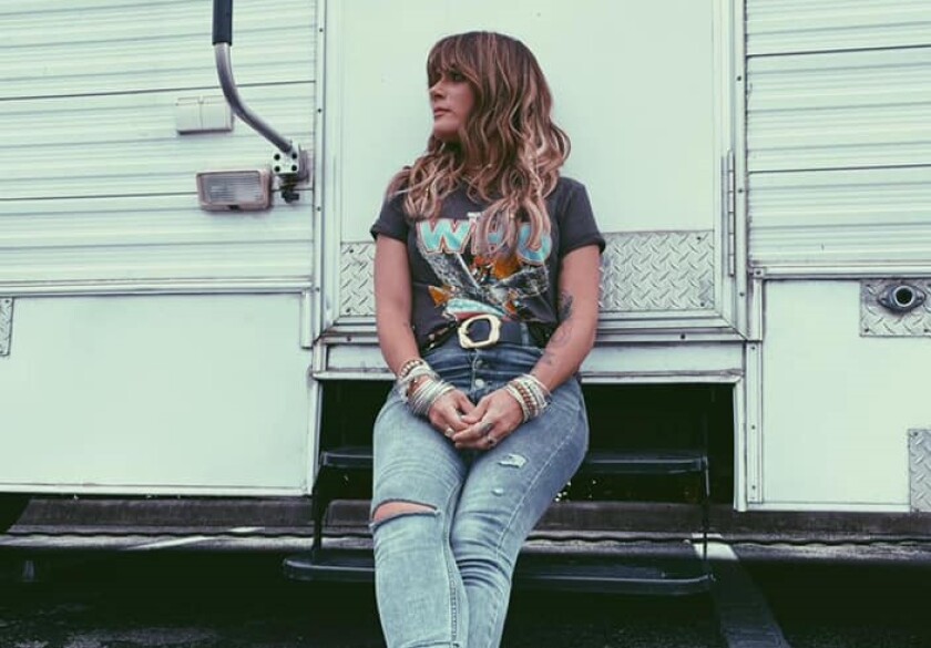 La cantante y compositora Kany García se siente muy afortunada por lo que está pasando con su carrera.