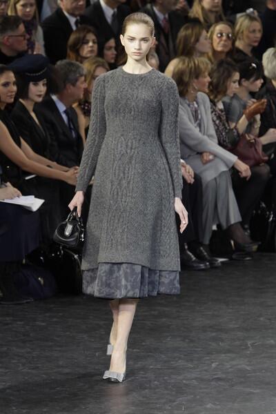 Paris Fashion Week: Louis Vuitton fall 2010 - Los Angeles Times