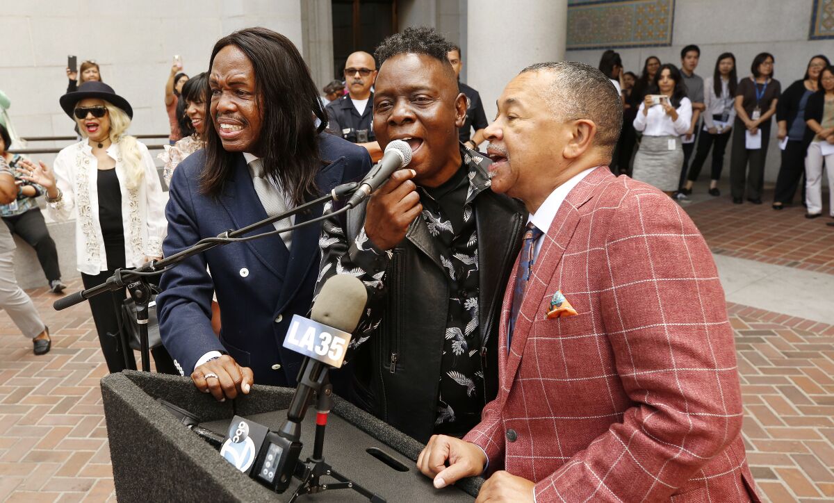 Earth, Wind & Fire