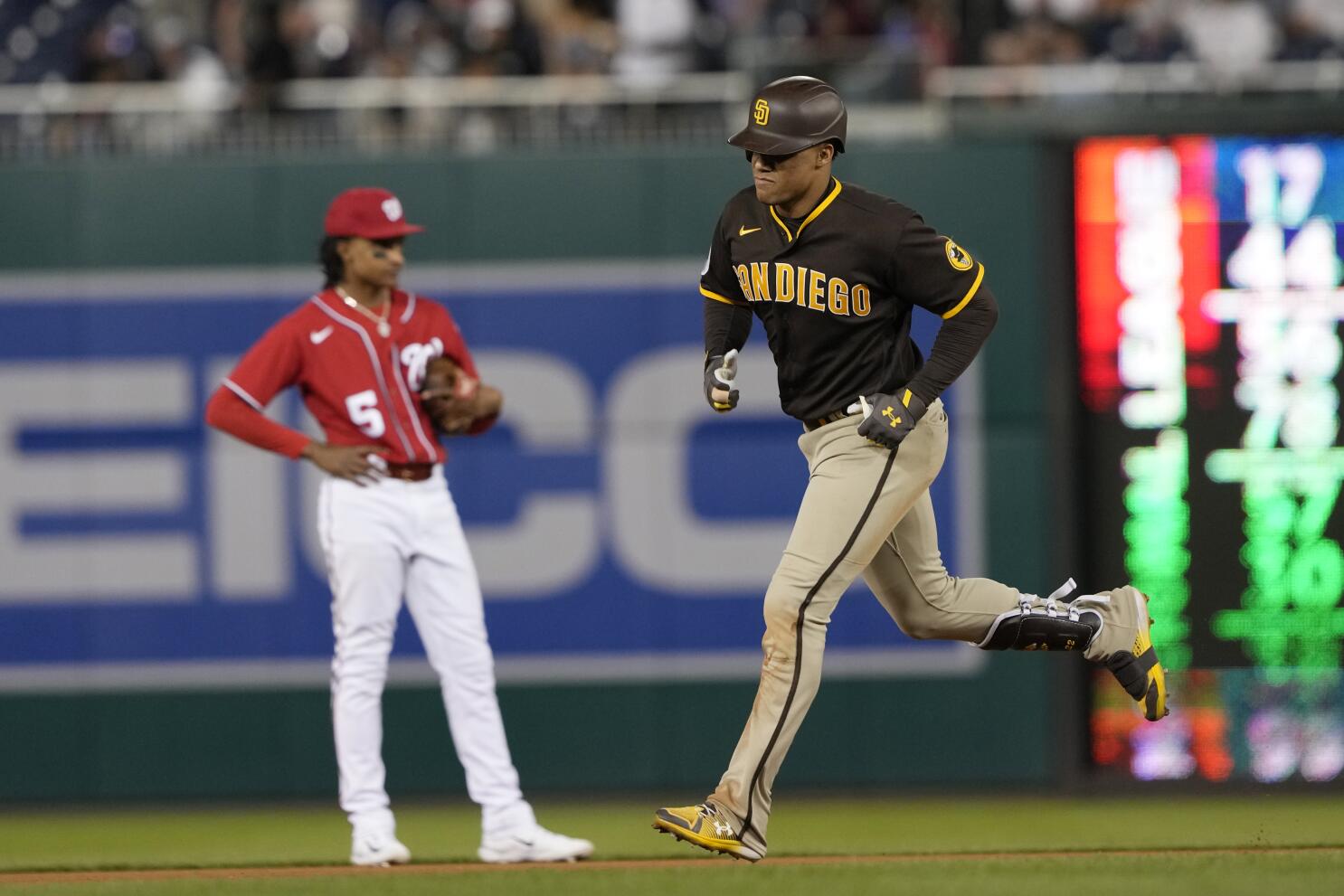 Column: World Series champ Xander Bogaerts looks the part in first Padres  series - The San Diego Union-Tribune