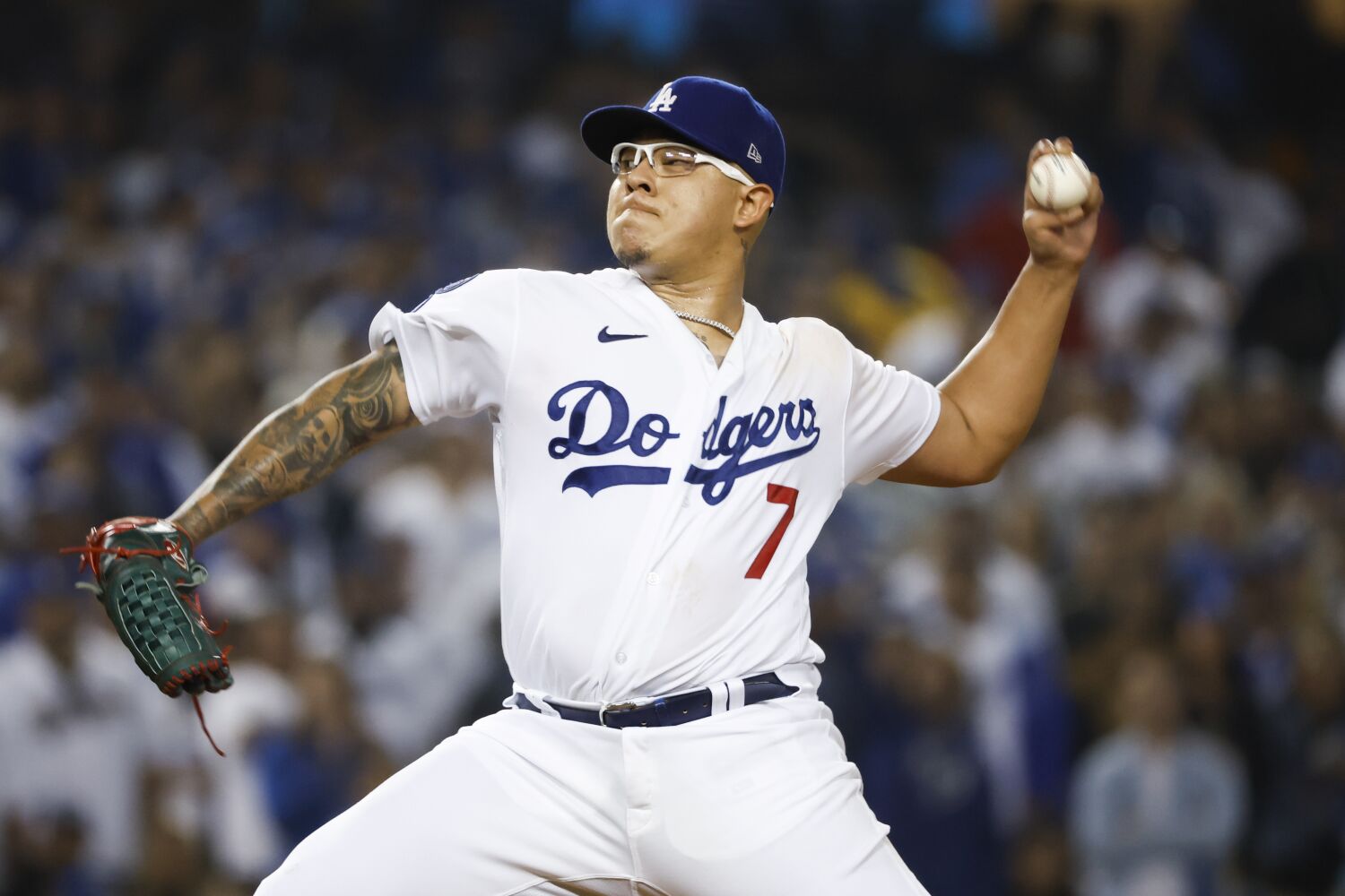 Hernández: Julio Urías proved he can be the Dodgers' ace. Now they must pay him like one