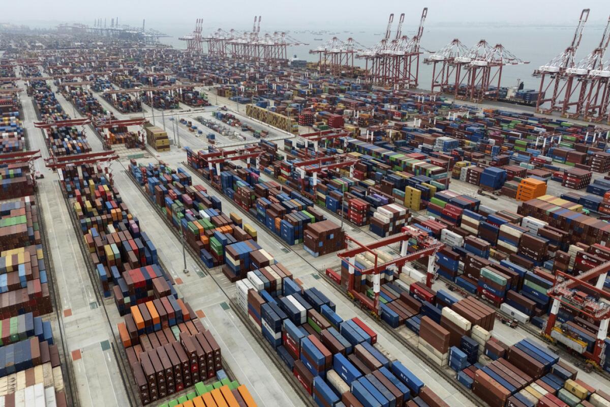 Contenedores listos para ser transportados