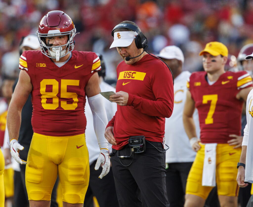 Lincoln Riley Package Lincoln Riley is deploying two tight ends, powering run game - Los ...