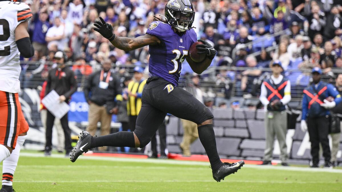 Edwards, running game were key for Ravens against Browns - The San Diego  Union-Tribune