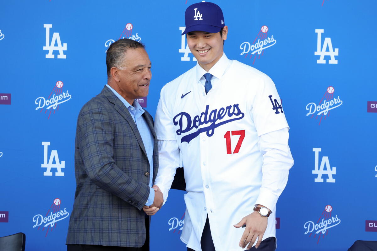 Dodger Roha Shohei Ohtani’s Dodgers celebration is no party for Dave Roberts - Los ...
