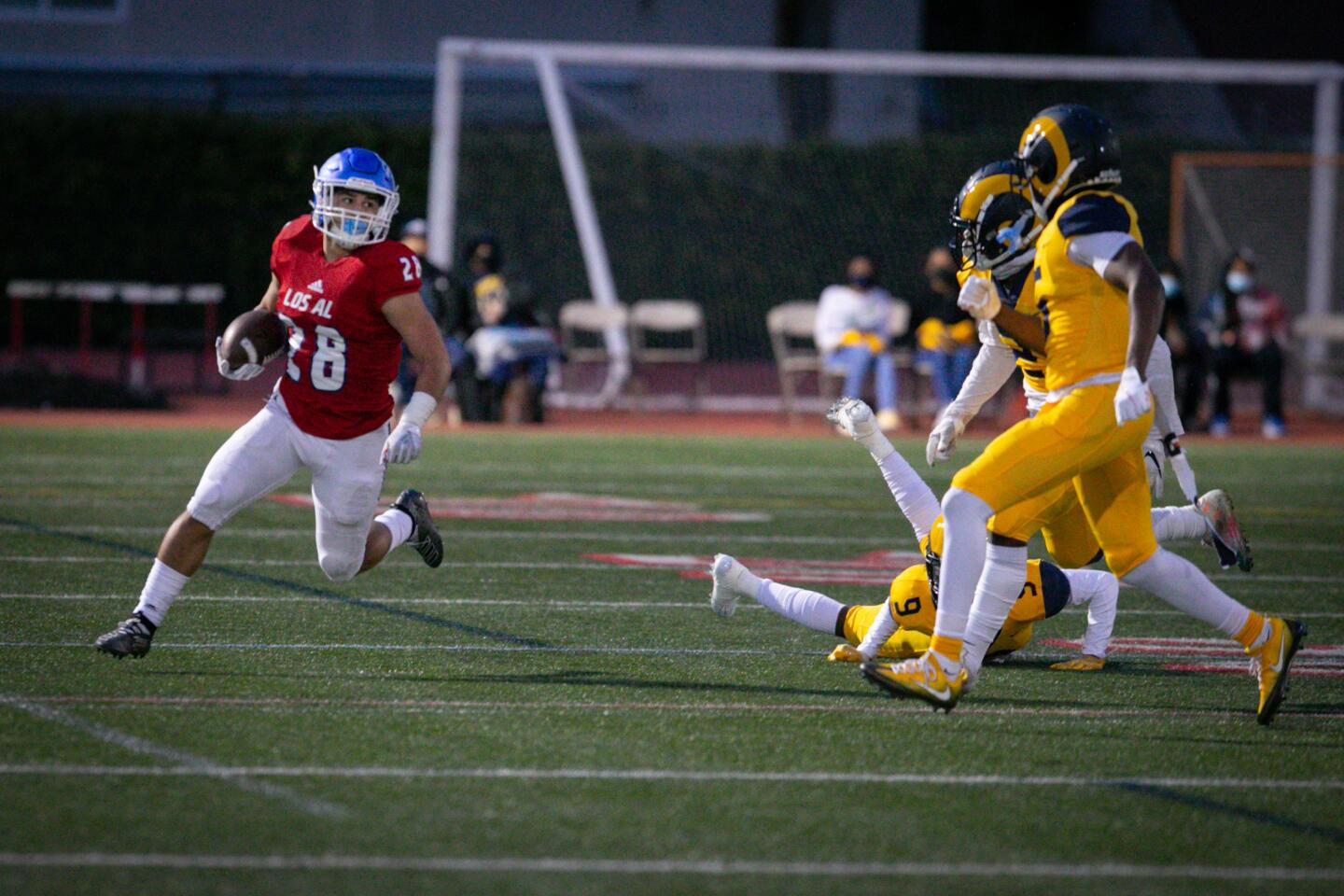 727672_LOS ALAMITOS-LONG BEACH MILLIKAN FOOTBALL GAME_JJA_013.JPG