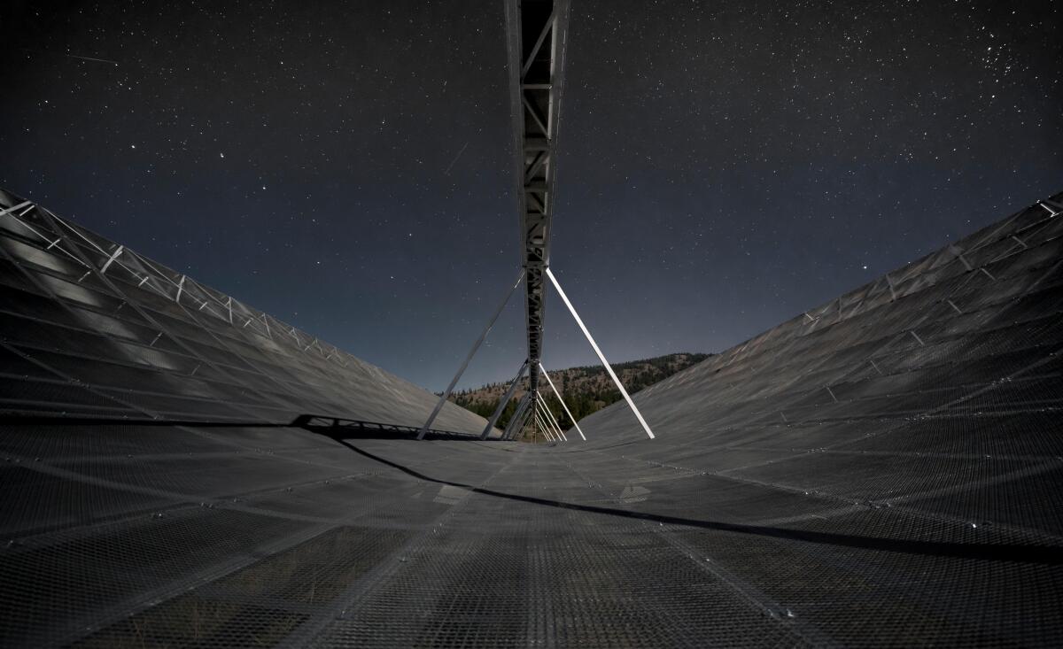 The Canadian Hydrogen Intensity Mapping Experiment, a radio telescope in British Columbia