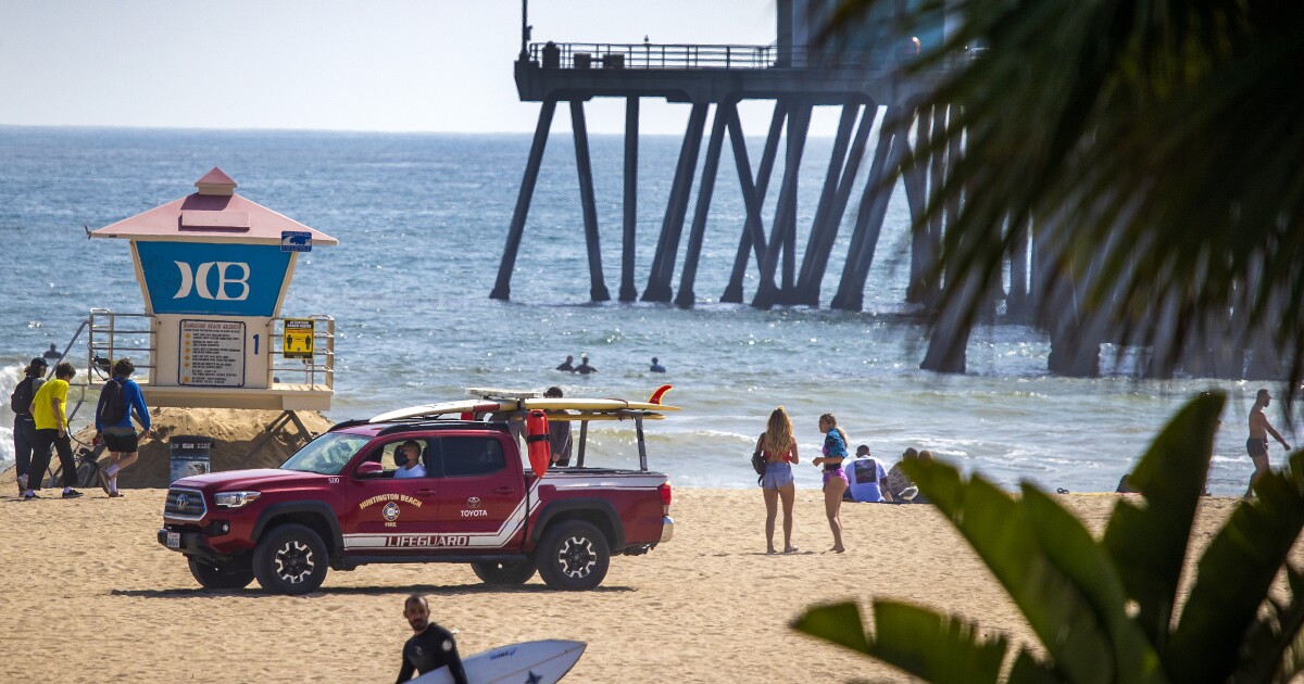 Huntington Beach mounts legal fight against beach closure - Los Angeles Times