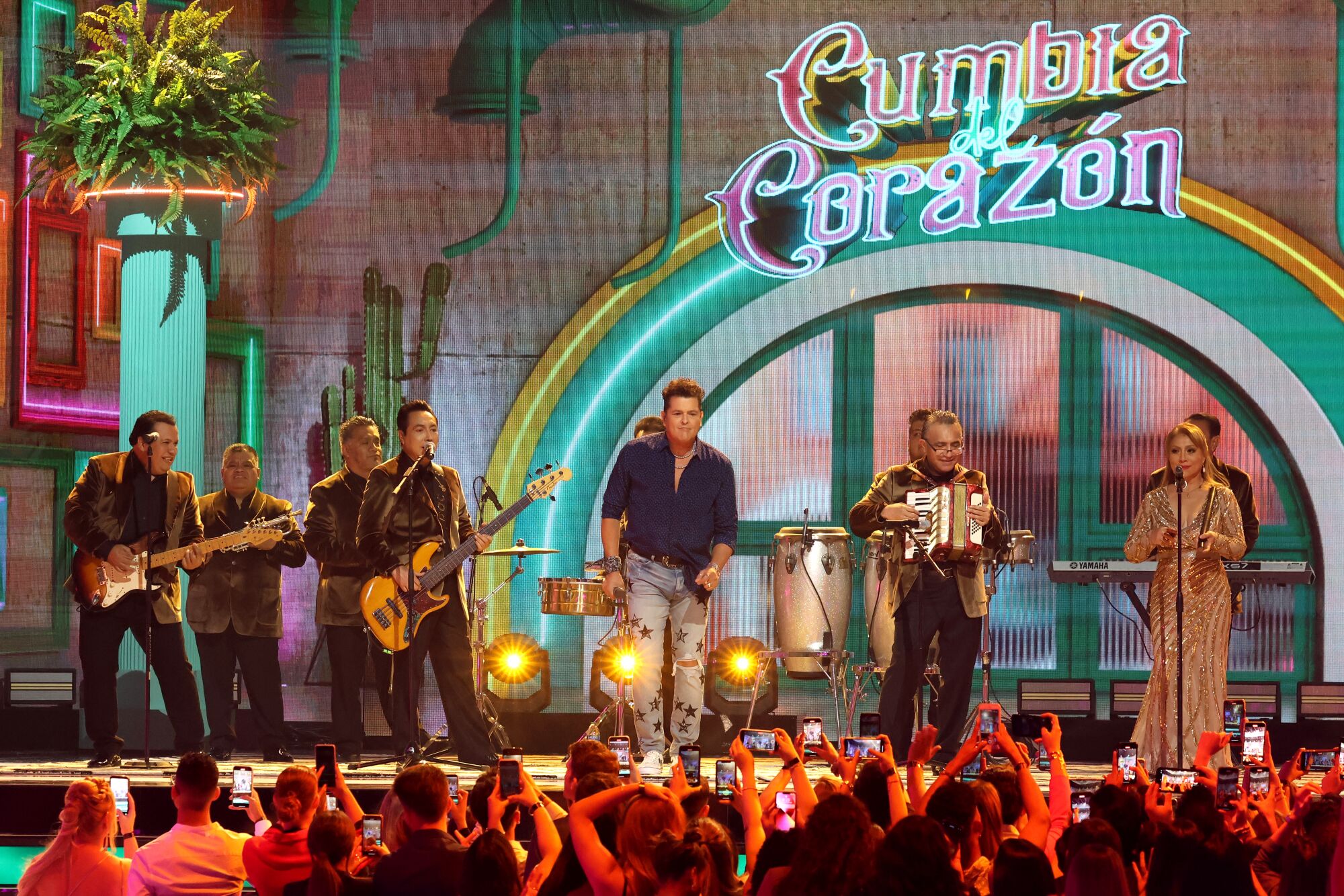 Carlos Vives y Los Ángeles Azules llevaron la "Cumbia del Corazón " a Miami
