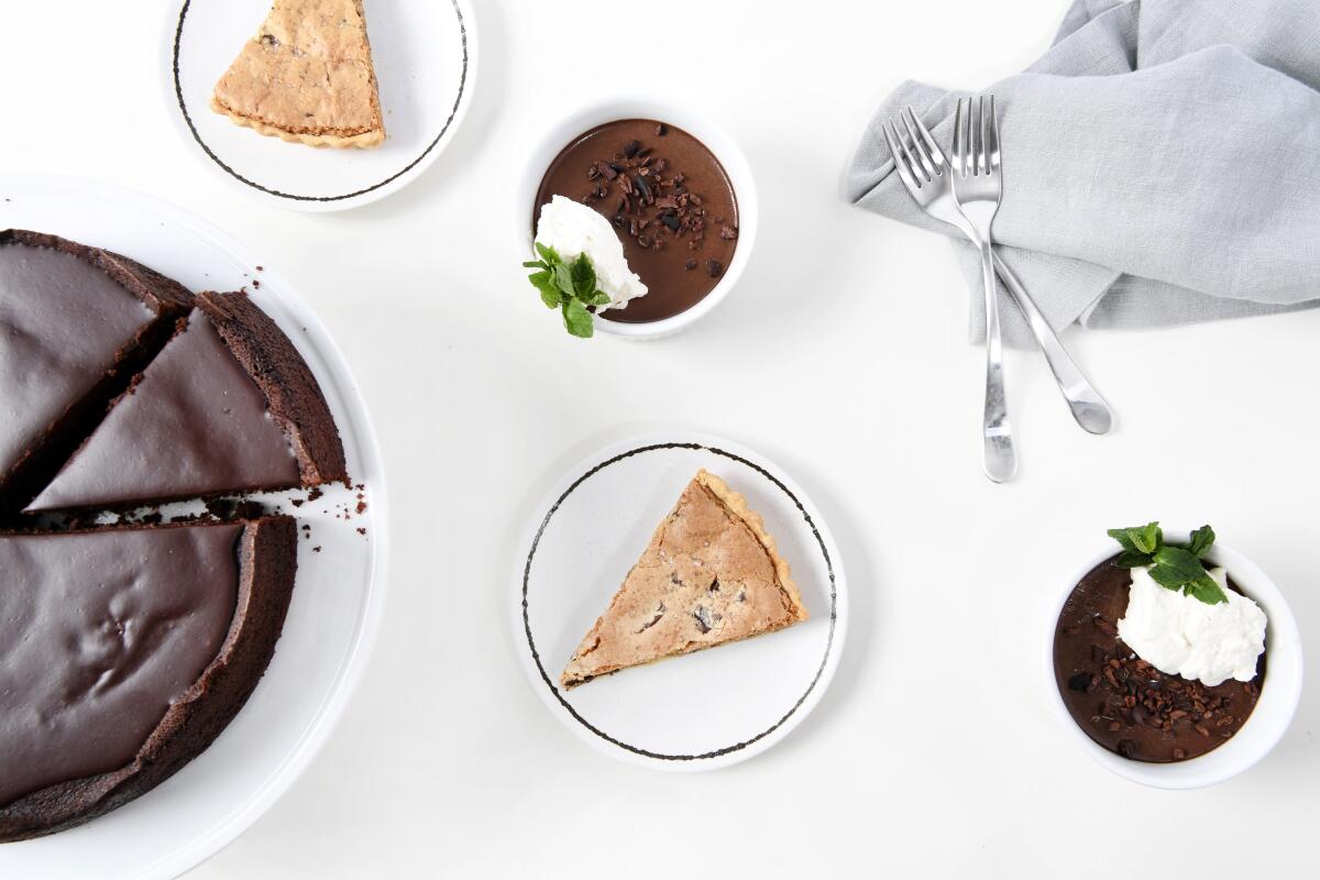 Chocolate chunk-hazelnut tart, jaffa cake and fresh mint and chocolate pudding