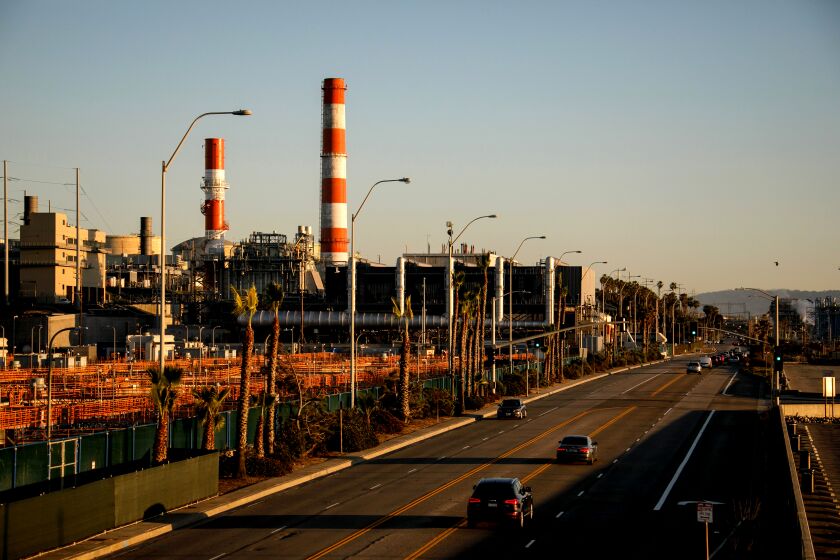 EL SEGUNDO, CALIF. -- MONDAY, FEBRUARY 11, 2019: Los Angeles is abandoning a plan to spend billions of dollars rebuilding three natural gas power plants along the coast, Mayor Eric Garcetti said Monday, in a move to get the city closer to its goal of 100% renewable energy and improve air quality in highly polluted communities. Seen here is the Scattergood plant in El Segundo, Calif., on Feb. 11, 2019. (Marcus Yam / Los Angeles Times)