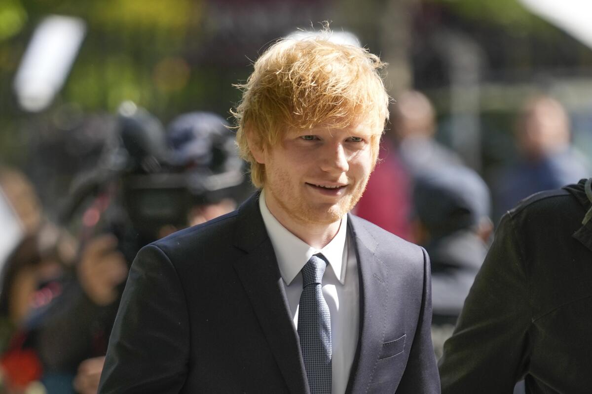 Ed Sheeran llega a la corte federal de Manhattan en Nueva York