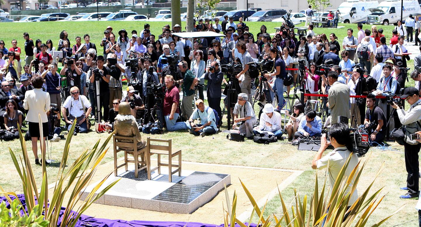 Photo Gallery: Comfort Women Memorial Monument unveiling