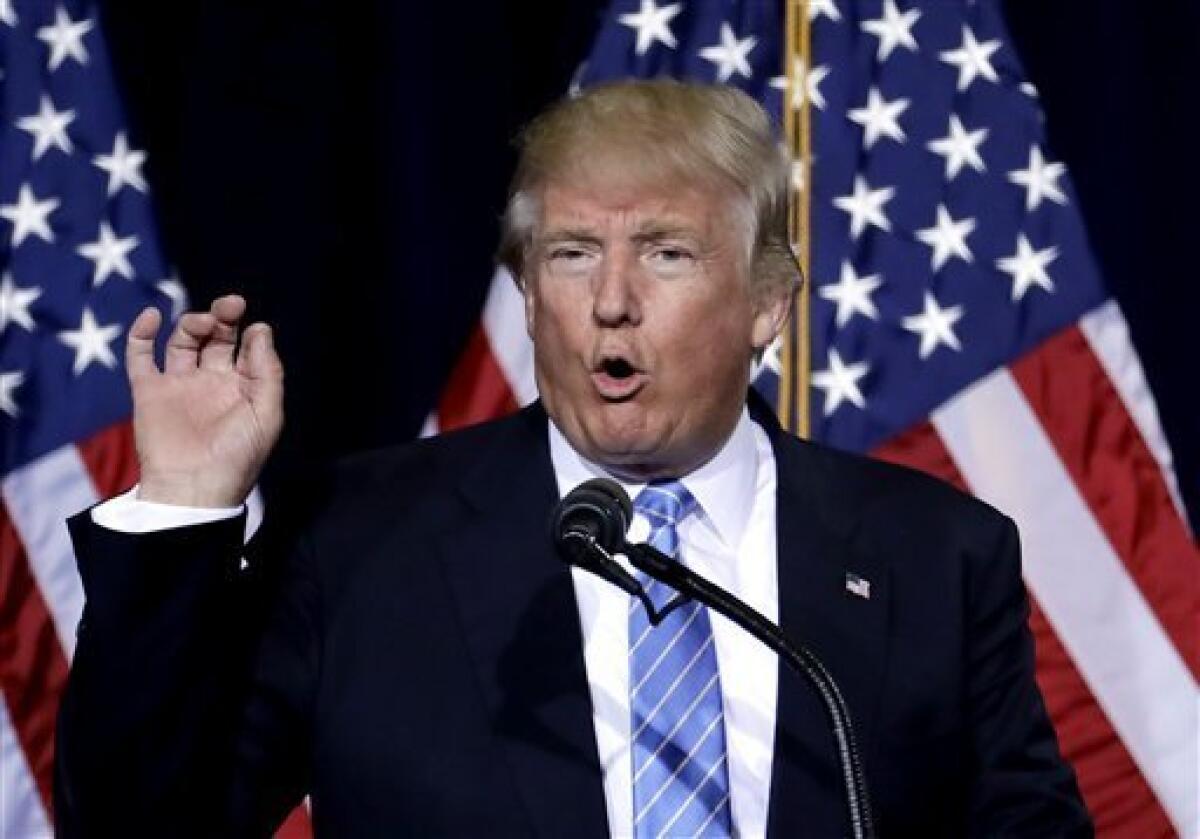 El candidato presidencial republicano Donald Trump habla sobre el severo plan migratorio que quiere implementar si llega a la presidencia.