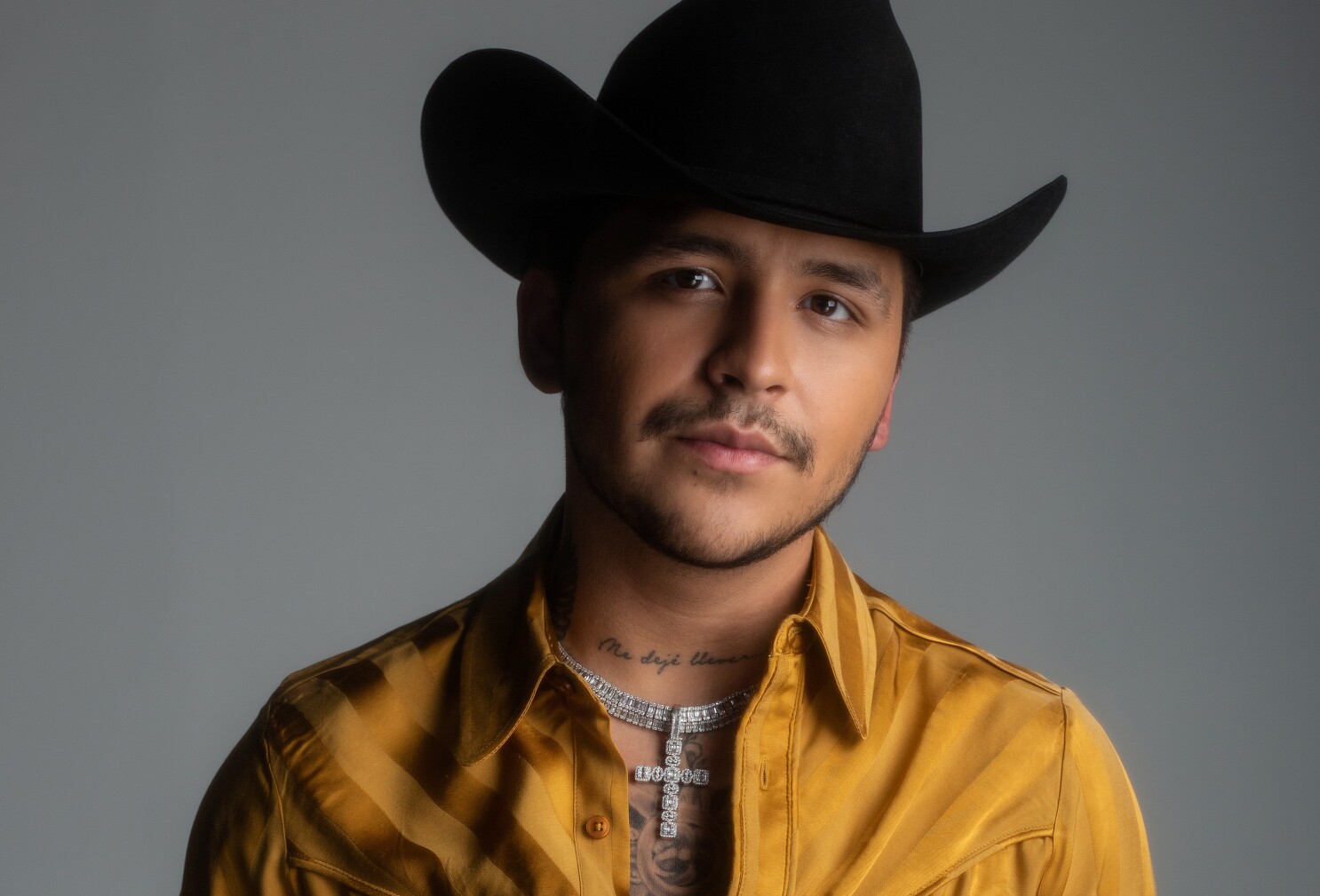 Christian Nodal confiesa que ha nivelado el éxito de su carrera con el amor de su vida, Belinda - Los Angeles Times