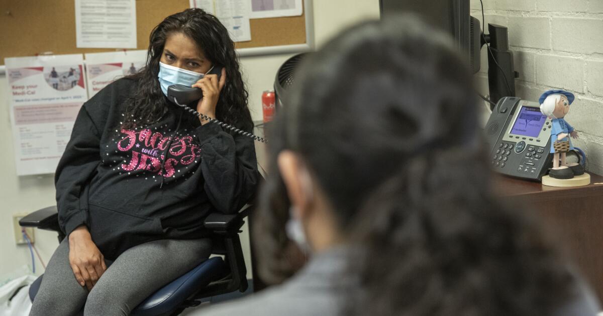 Phoning for Medi-Cal assist? Chances are you’ll face hourlong waits and hang-ups