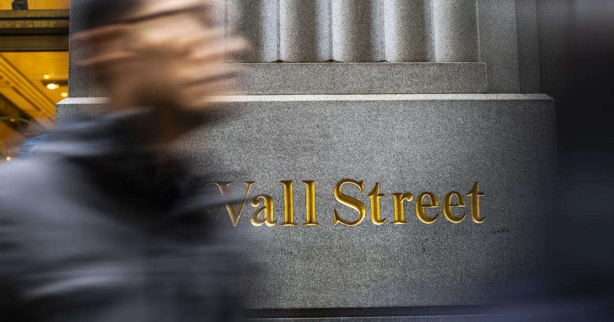 Wall Street breaks new records to close its last winning month