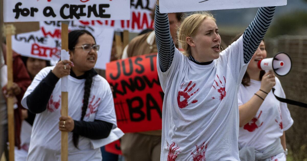 Feds probe rampant sexual abuse of women in two California prisons