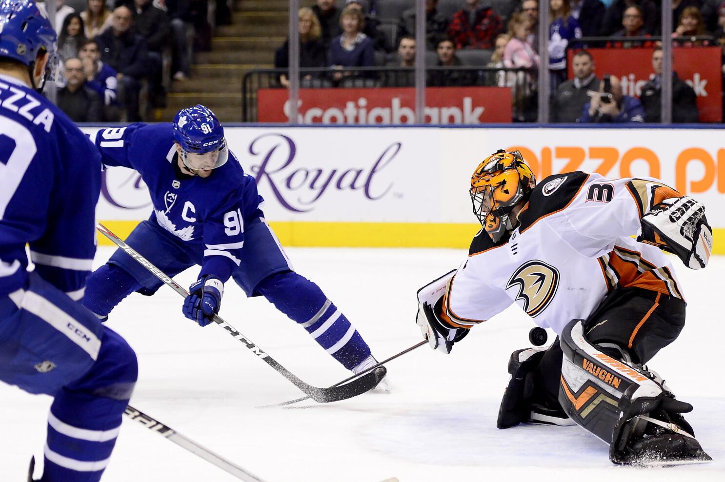 Big second period lifts Kings to bounce-back win over Maple Leafs - Los  Angeles Times