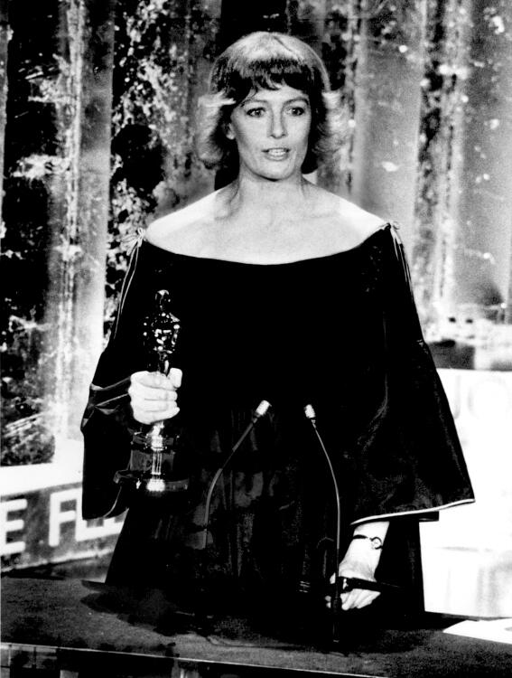 1978: During her acceptance speech for supporting actress for "Julia," Vanessa Redgrave, who had funded a documentary supporting a Palestinian homeland, railed against "Zionist hoodlums." Paddy Chayefsky, who followed her onstage, said, "A simple 'thank you' would have been sufficient."