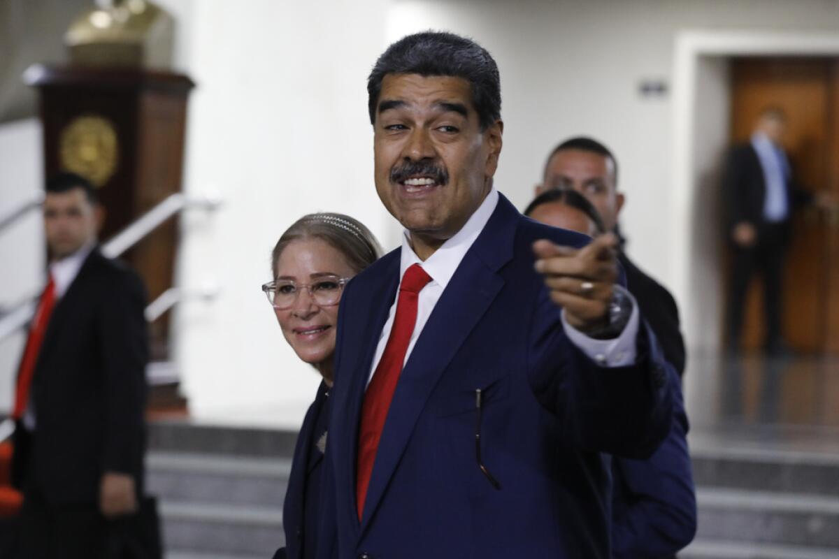 El presidente venezolano Nicolás Maduro y su esposa Cilia Flores