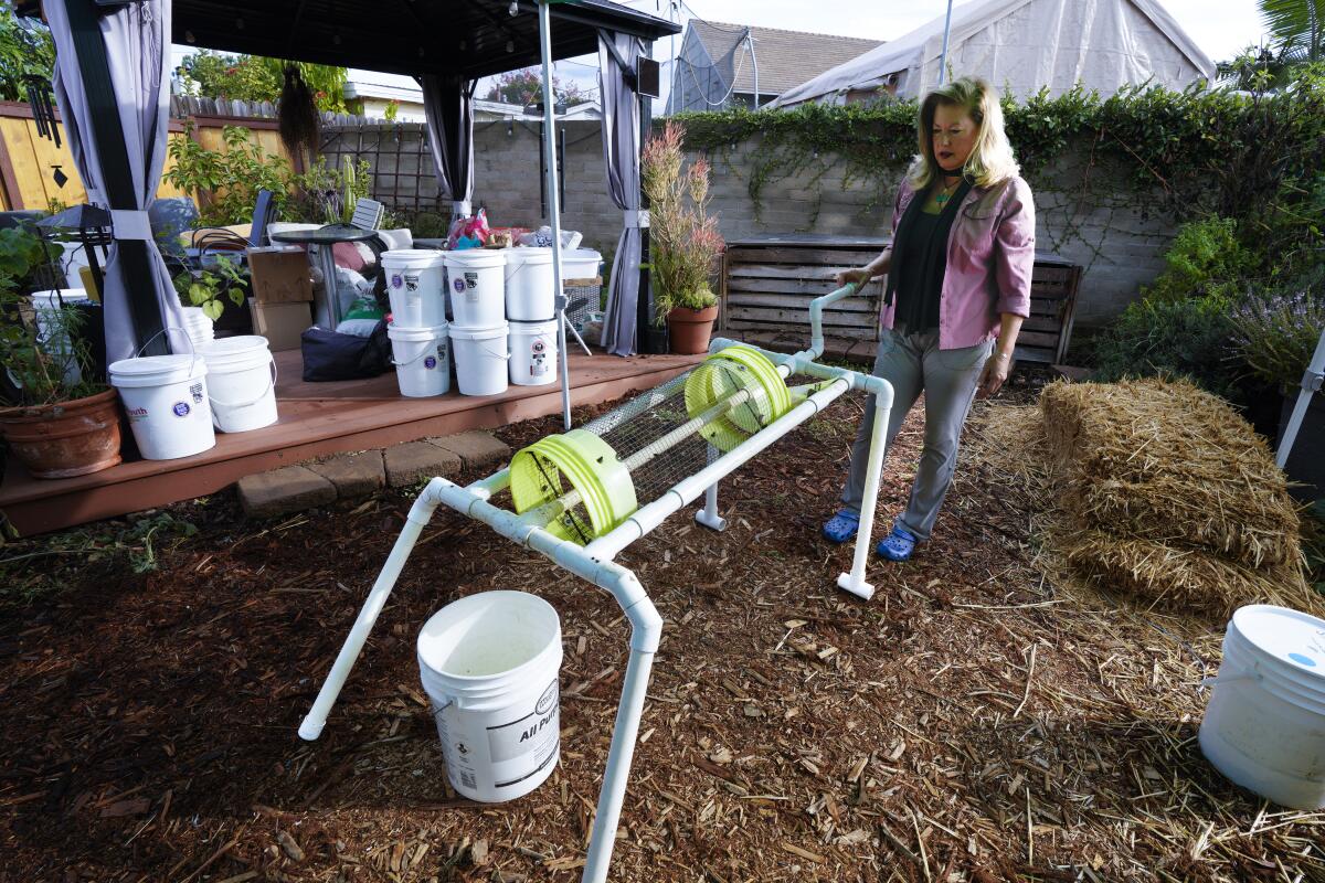 Setting up Backyard Composting, Environmental Center