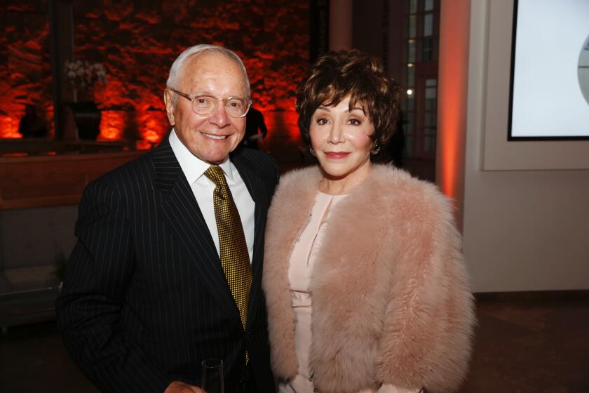 LOS ANGELES, CA - OCTOBER 17: Getty trustee Stewart Resnick (L) and Lynda Resnick (R) pose during The J. Paul Getty Medal Dinner on October 17, 2016 in Los Angeles, California. (Photo by Ryan Miller/WireImage)