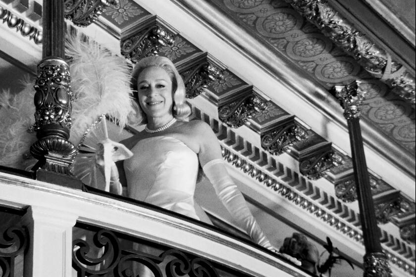 FX's FEUD: Capote Vs. The Swans "Masquarade 1966" Airs Wednesday, February 7 at 10 p.m. ET/PT -- Pictured: Chloe Sevigny as C.Z. Guest. CR: FX