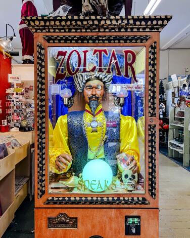 A Zoltar fortune-teller machine