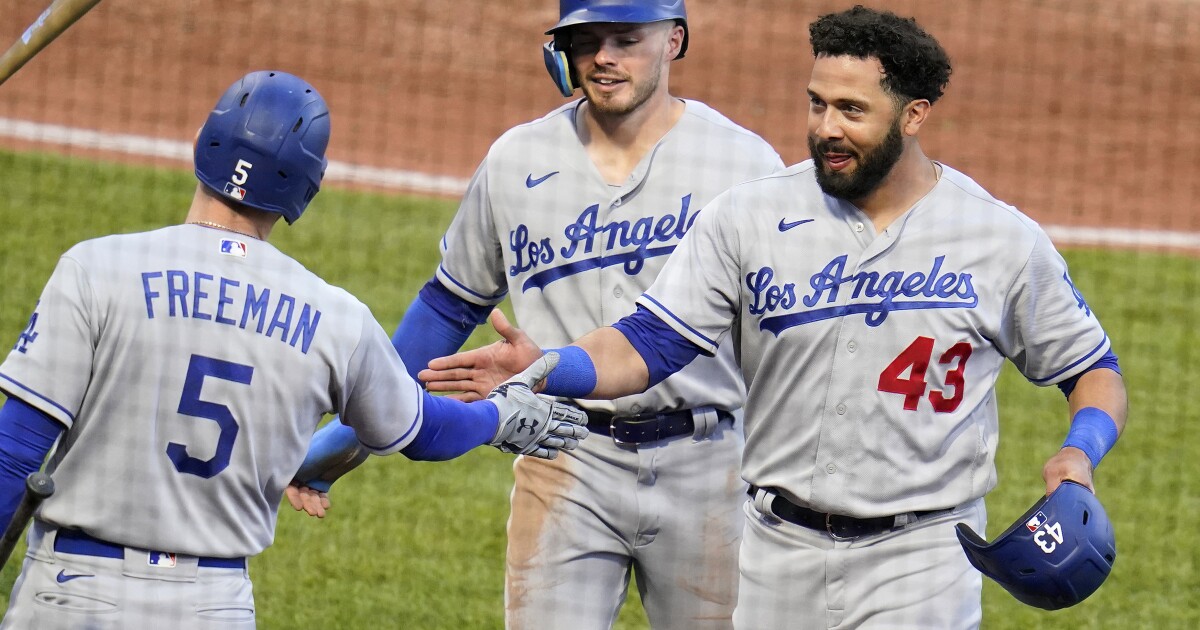 Dodgers come out swinging in 11-1 rout of the Pirates