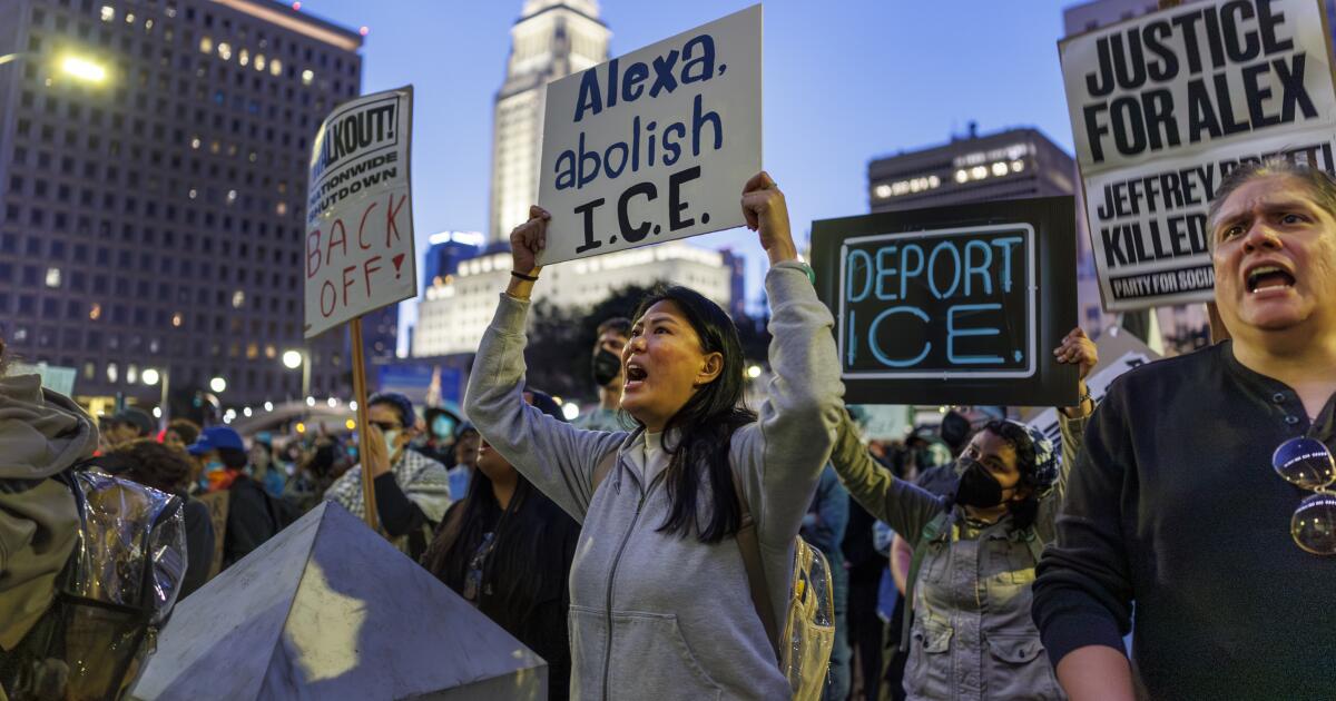 German soccer leader adds to calls for boycott of World Cup matches in United States