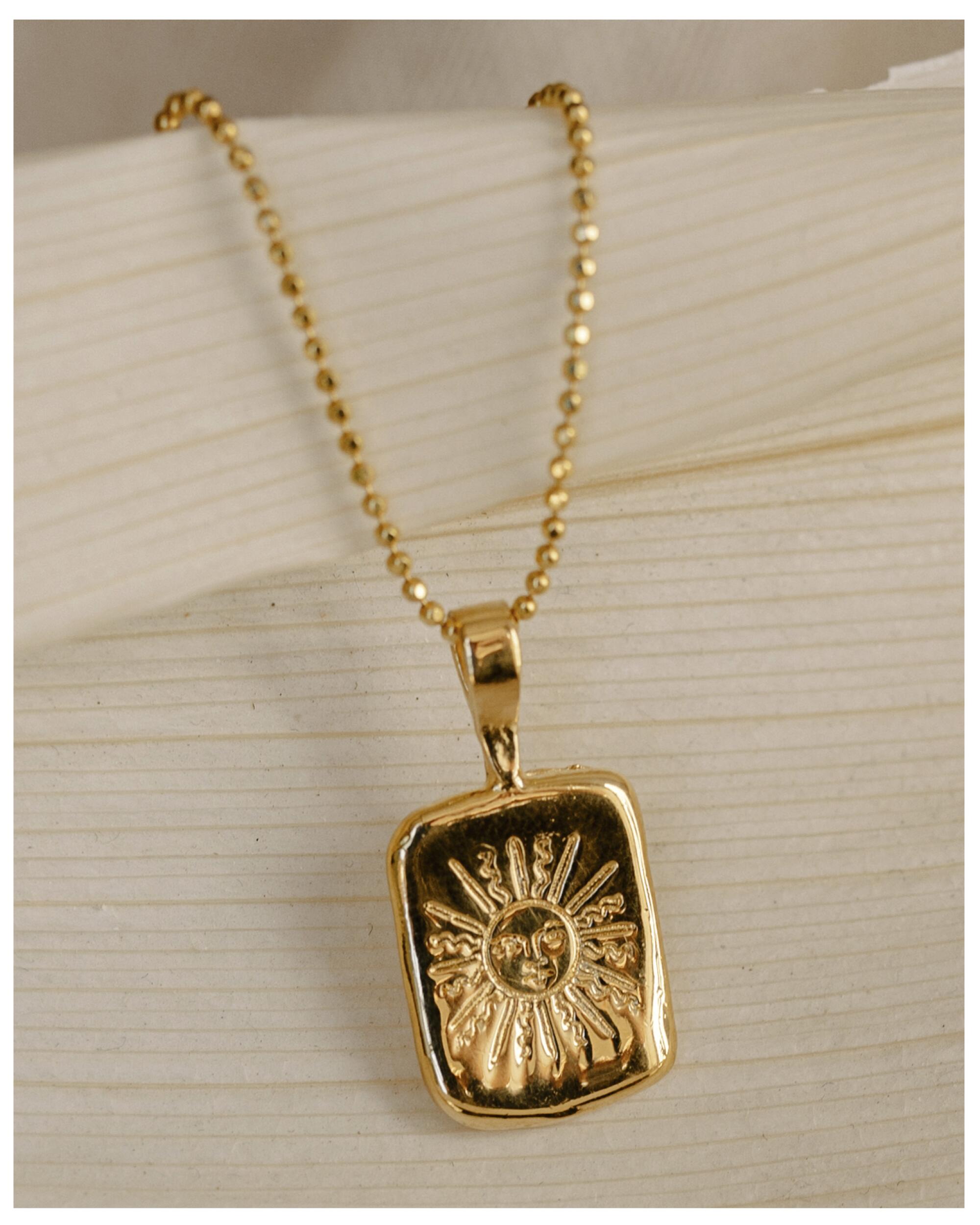 The Sun tarot necklace from Dea Dia