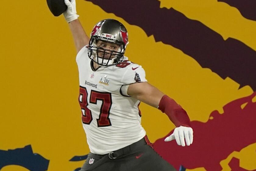 Tampa Bay Buccaneers tight end Rob Gronkowski (87) celebrates catching an 8-yard touchdown.