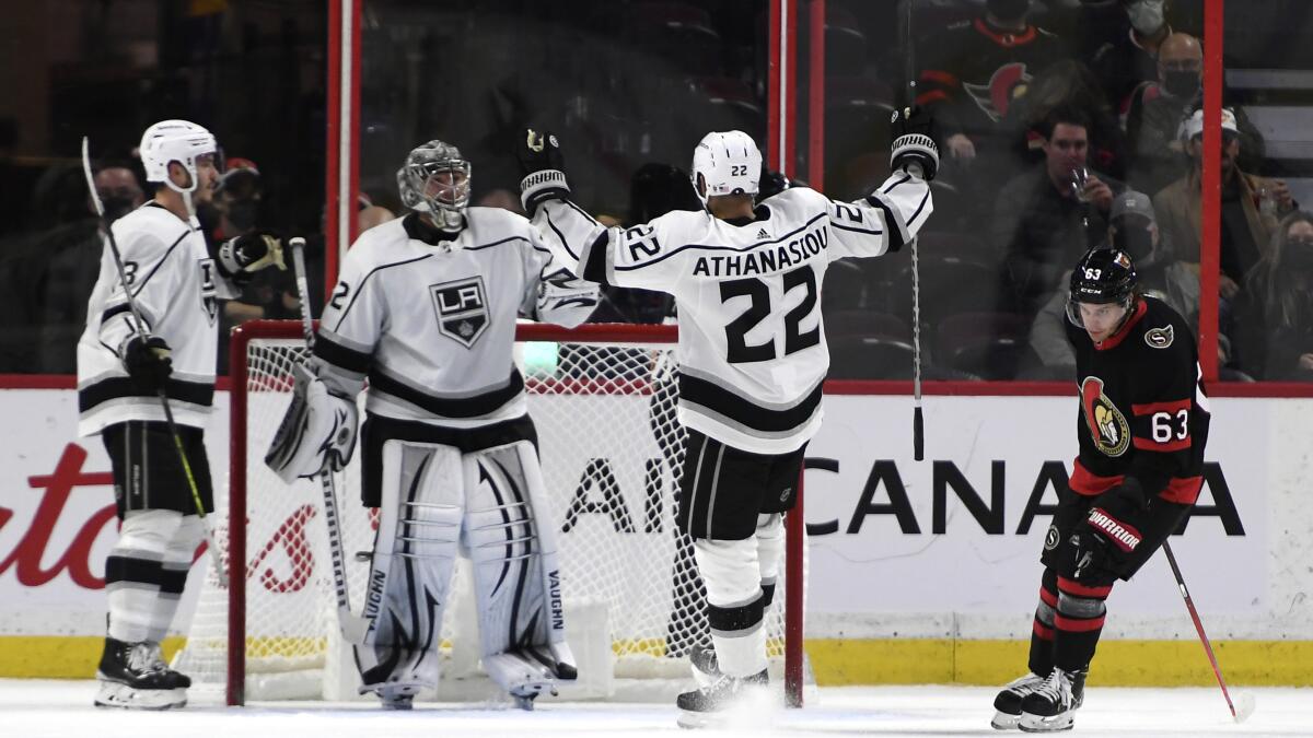 Quick stops 32 shots, Kings beat Sens 2-0 for 7th win a row