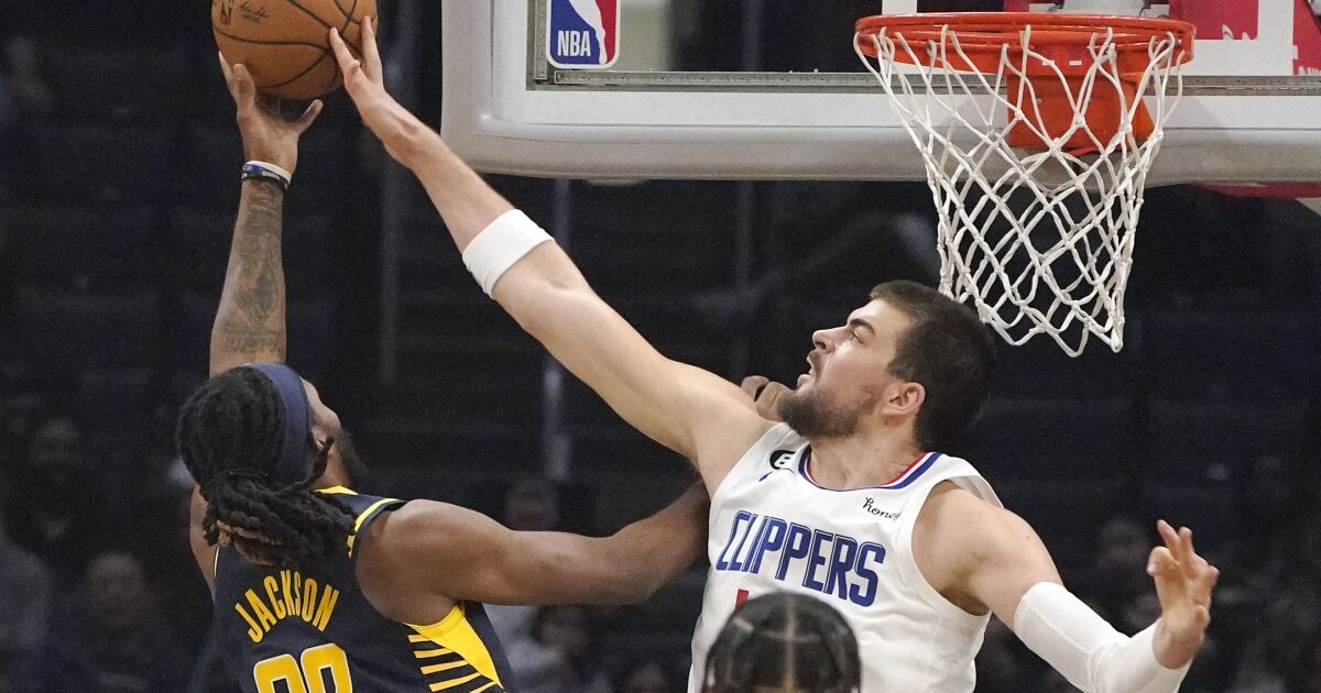 Ivica Zubac leads short-handed Clippers to win over Pacers