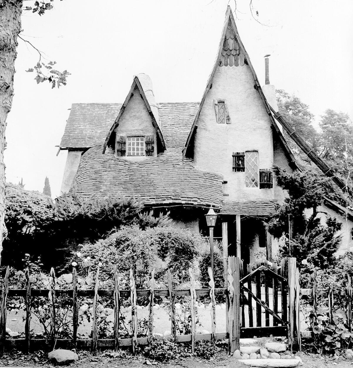 RE.0412.Spadena.1ññ File Photoññ CALIFORNIAññ Spadena House, also known as "the witch's house," located at Walden Drive and Carmelita Avenue in Beverly Hills. The storybook house was once on a movie lot in Culver City. Staff file photo by Mary Frampton/Los Angeles Times.