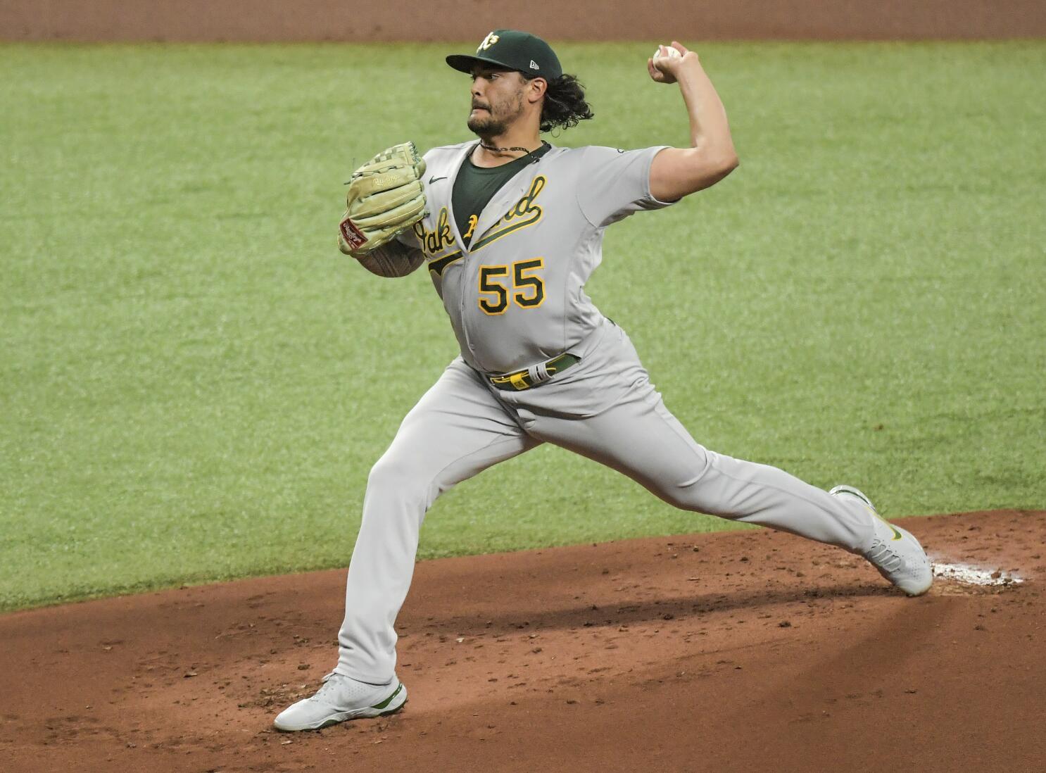 A's beat Rays 2-1