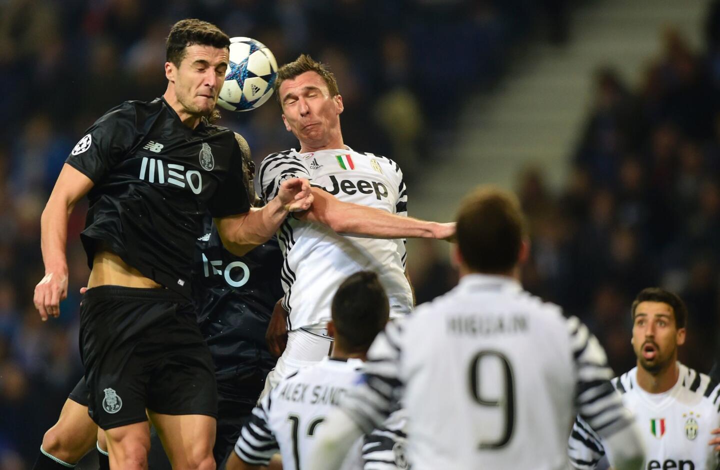 FBL-EUR-C1-PORTO-JUVENTUS