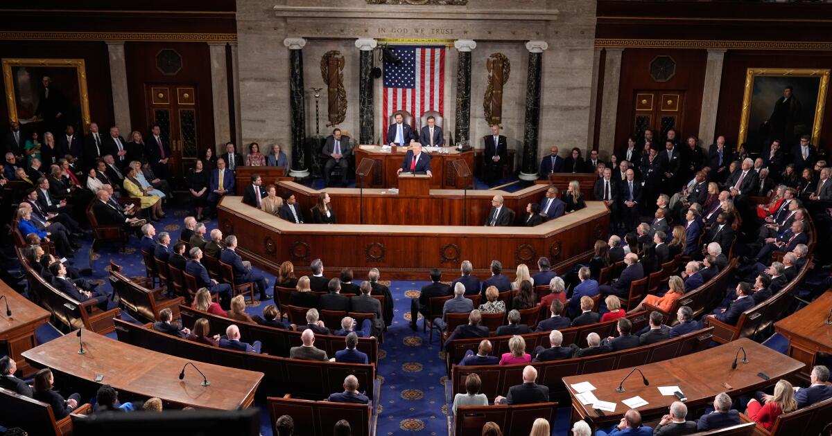 Trump fez o discurso sobre o Estado da União mais longo da história moderna