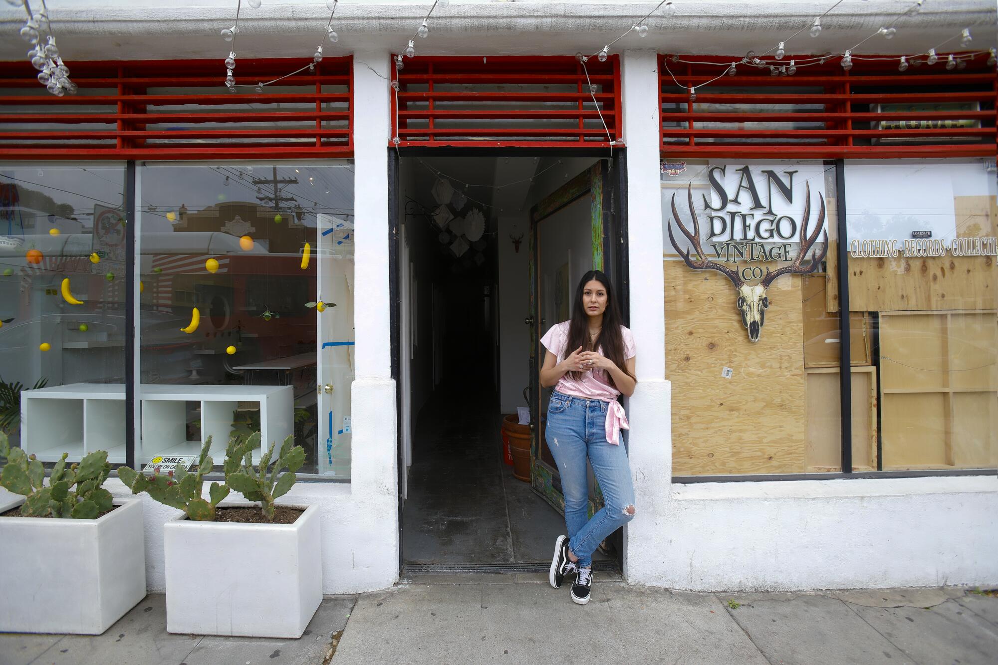 En marzo, Alexandra Pérez Demma, artista y propietaria de la tienda de regalos artísticos Simón Limón