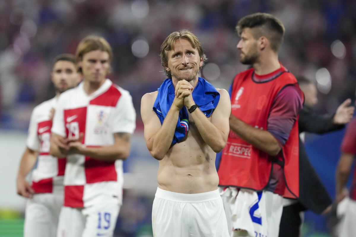 El croata Luka Modric reacciona tras el último encuentro de la fase de grupos ante Italia en la Eurocopa el lunes 