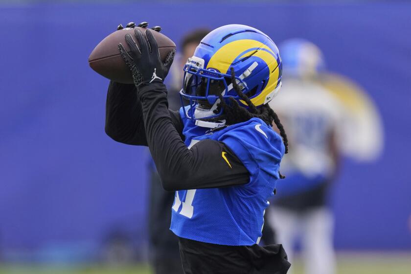 Rams' new headquarters part of 100-acre Warner Center project - Los ...