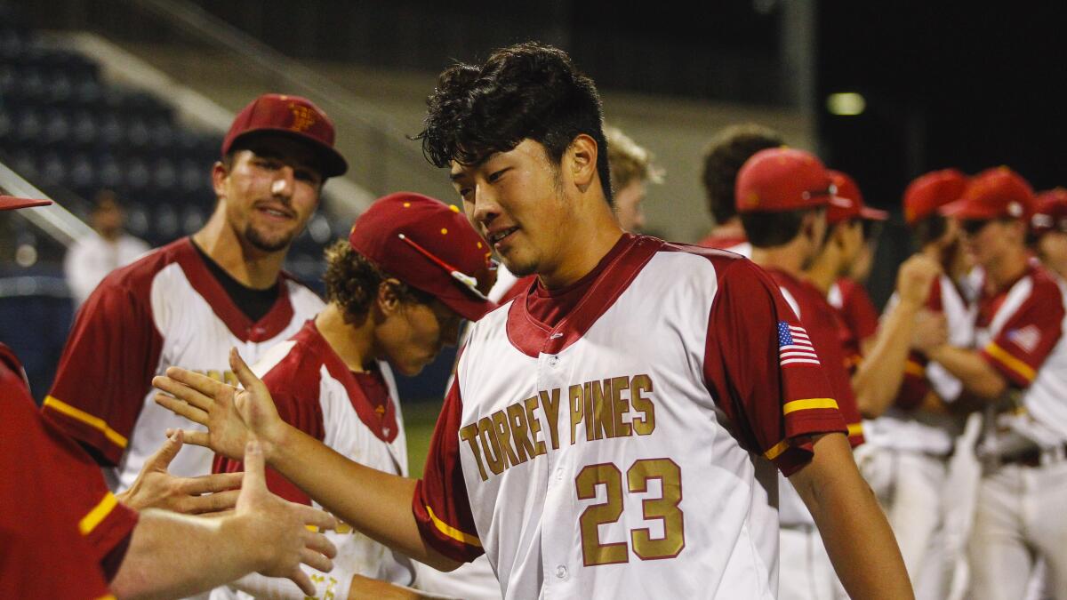 Girls' Generation roots for baseball players in LA