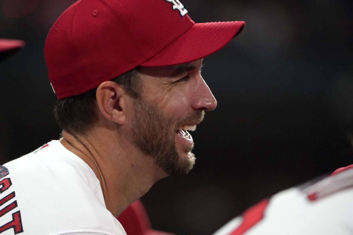 St. Louis Cardinals announce return of Adam Wainwright