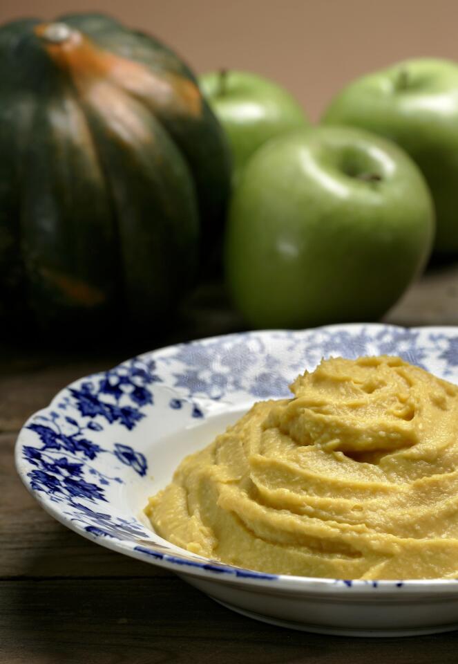 Roast winter squash puree with apple and ginger
