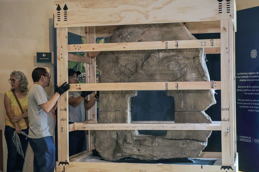 El “Portal del inframundo”, la pieza olmeca más buscada, llega a museo de México