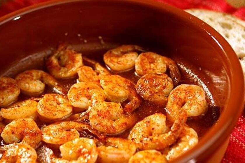RECIPE: Sizzling shrimp with garlic and hot pepper