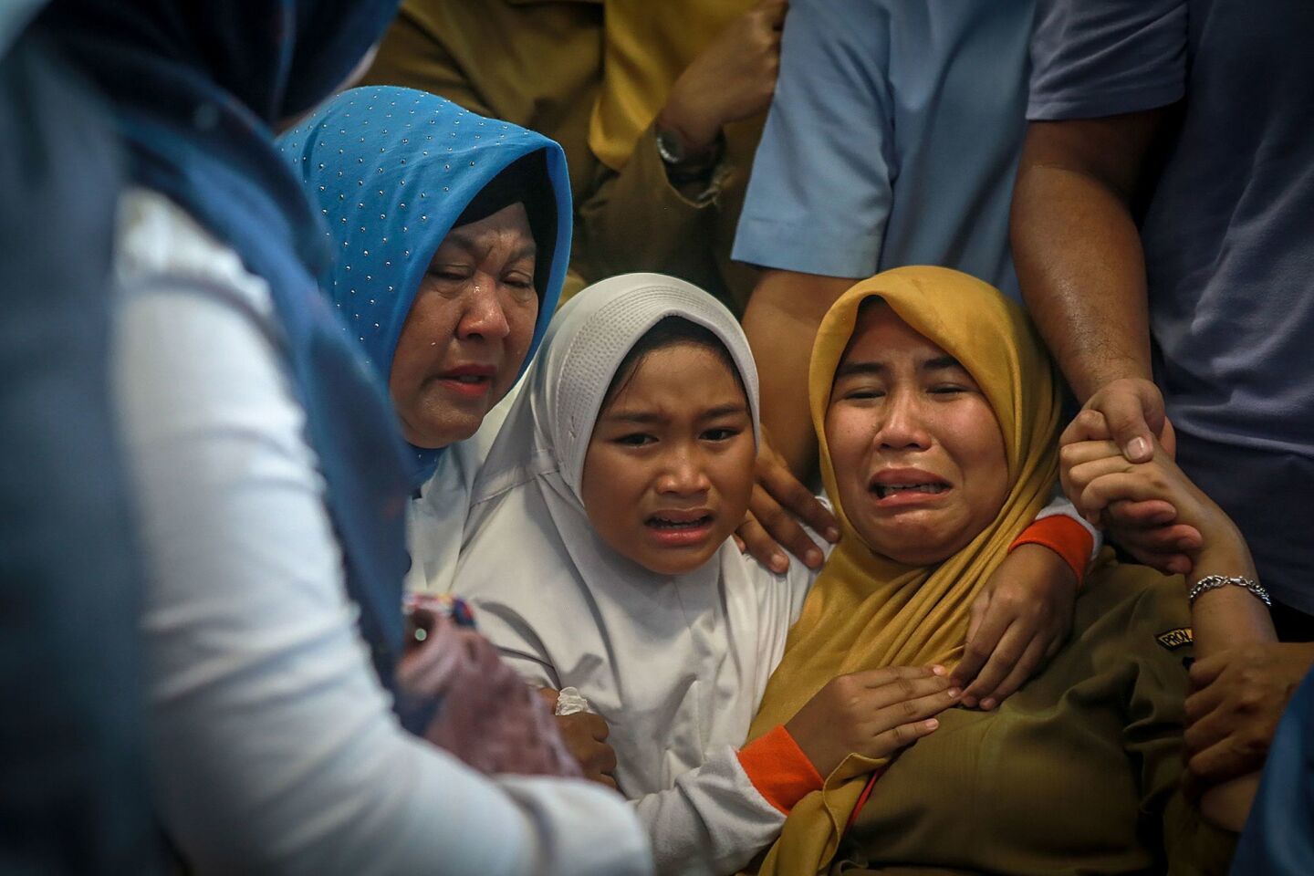 Indonesian jet crashes into Java Sea
